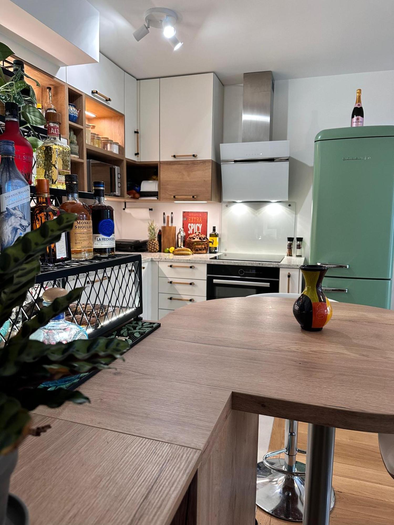 Cosy Summer Stay In Boho Style Apartment - 8 Mins From Paris Center - Garden And Underground Parking Clamart Exterior photo